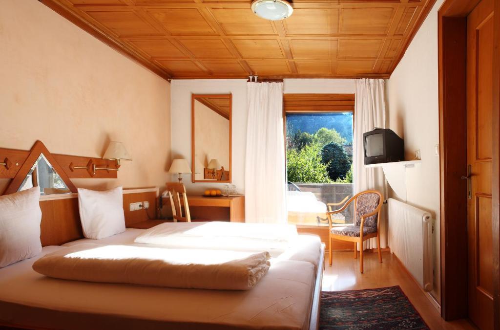 Hotel Auhof Schruns Pokoj fotografie